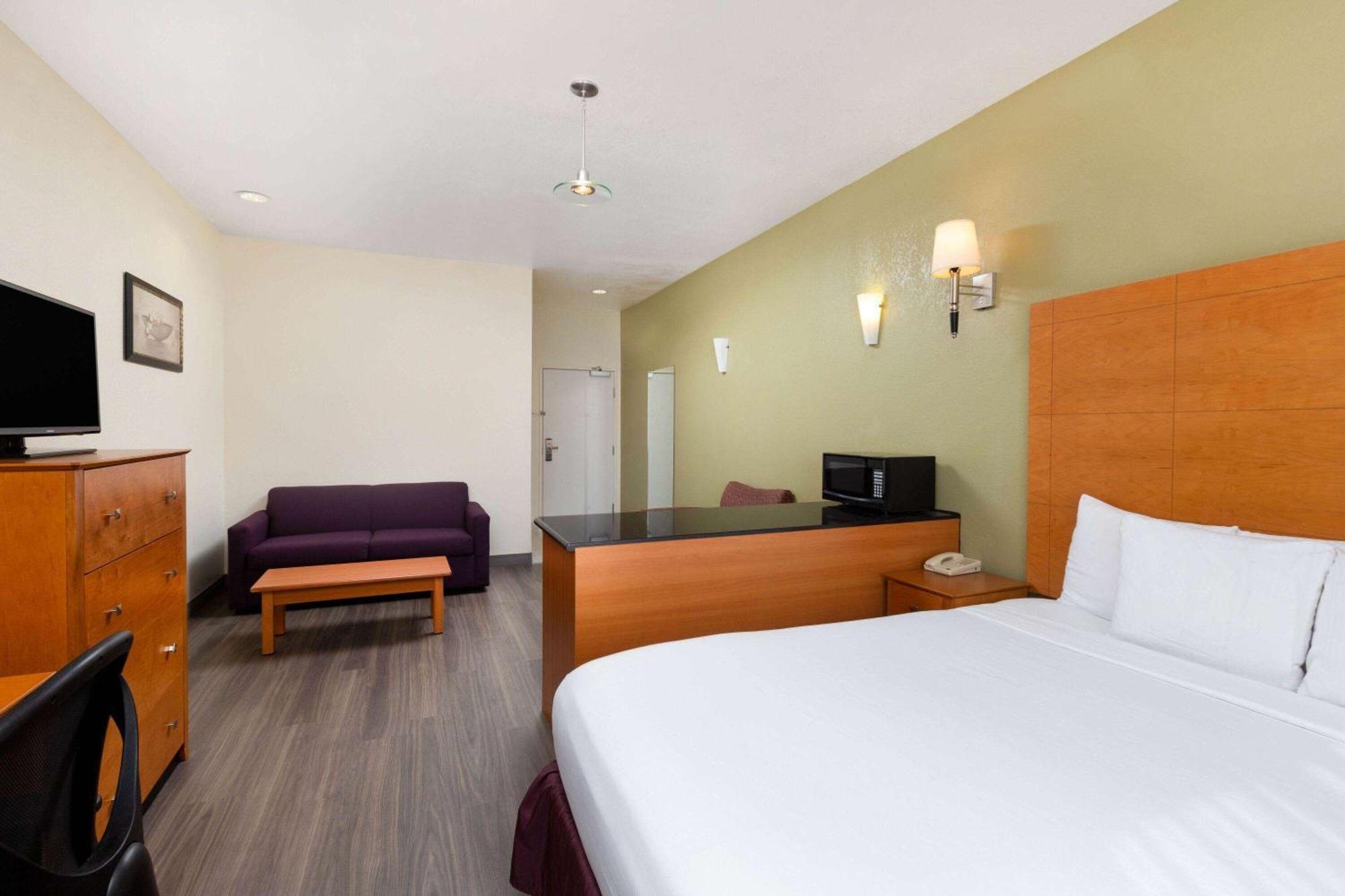 La Quinta By Wyndham Tulare Hotel Kültér fotó