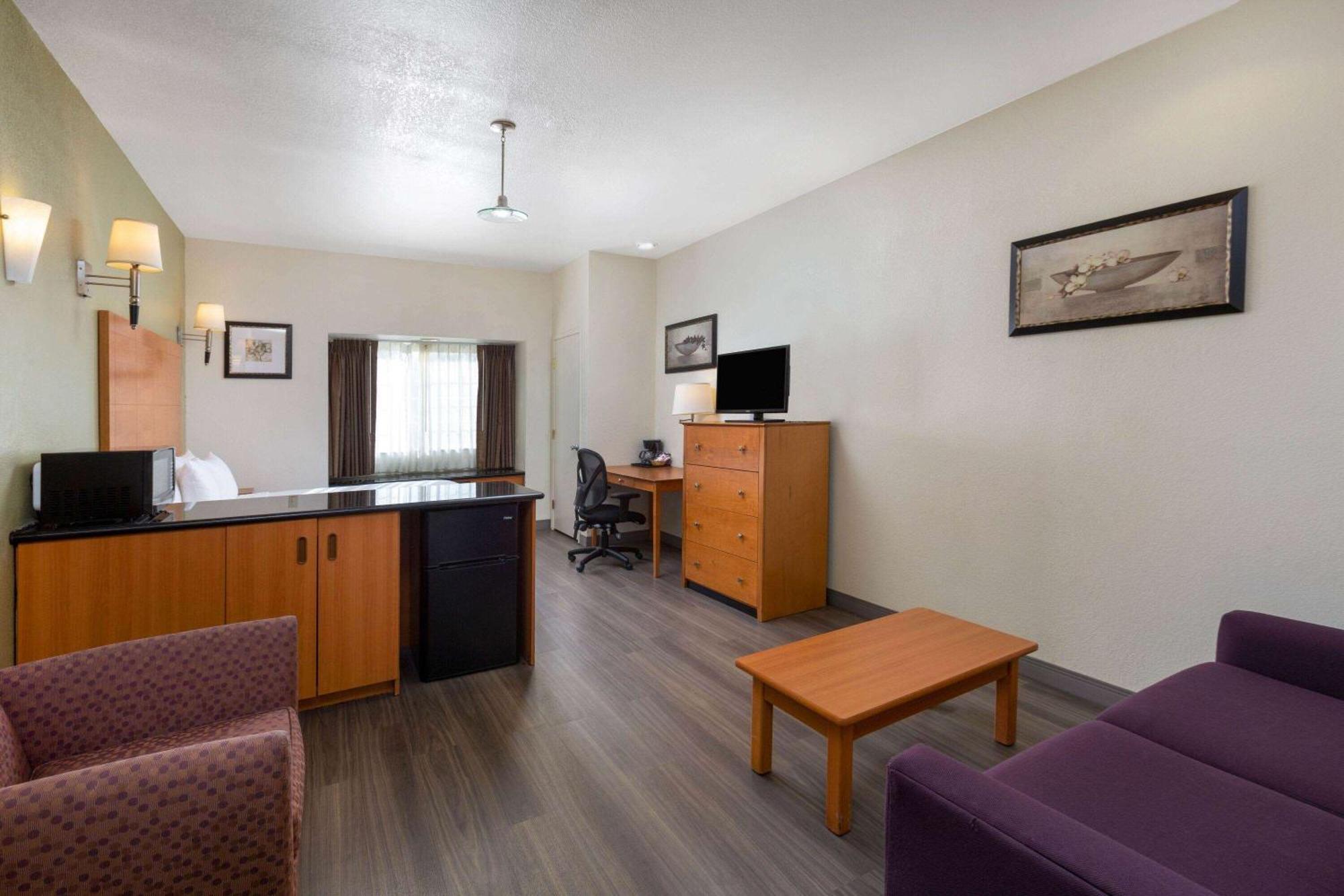 La Quinta By Wyndham Tulare Hotel Kültér fotó