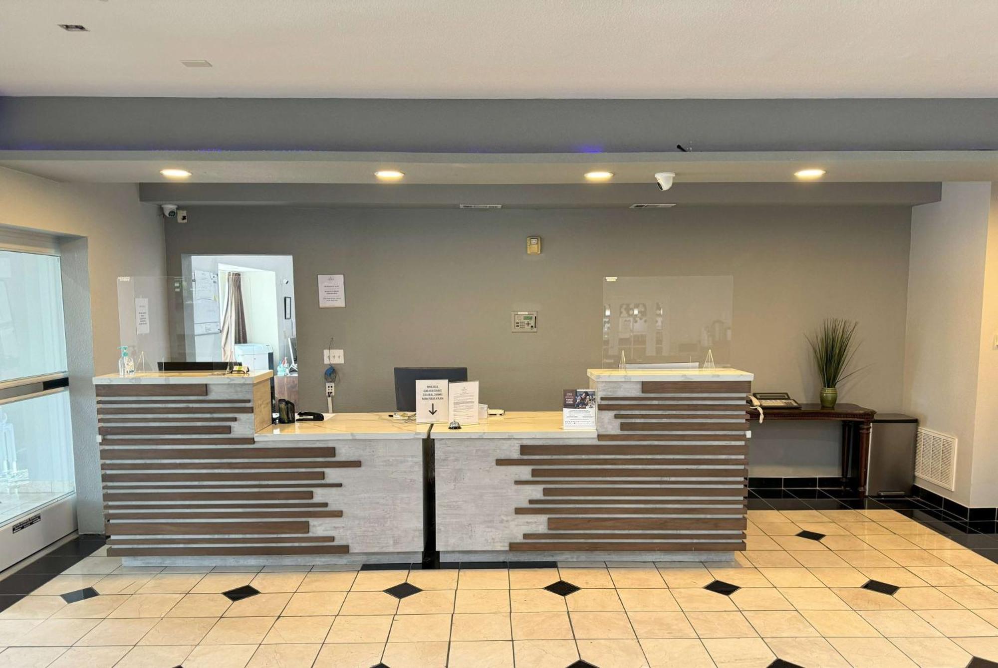 La Quinta By Wyndham Tulare Hotel Kültér fotó